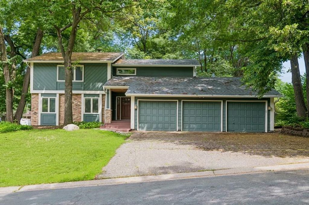 8440 Bayridge Lane, Bloomington, MN 55438 — photo 2