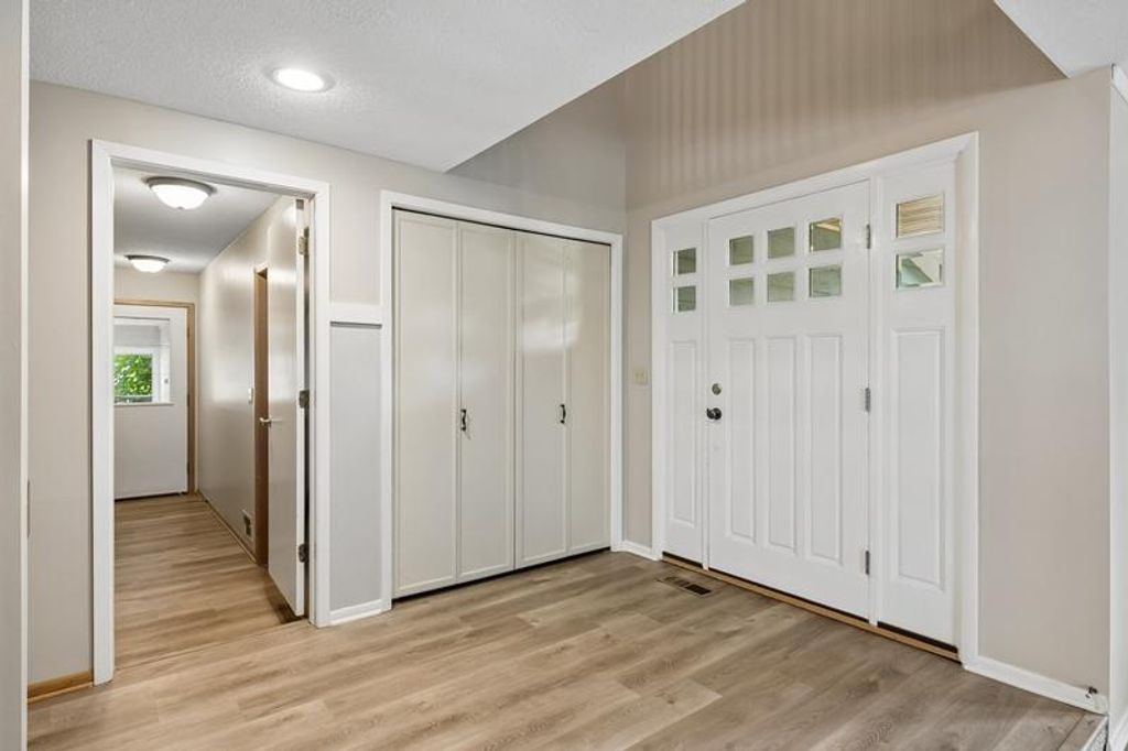 8440 Bayridge Lane, Bloomington, MN 55438 — photo 5