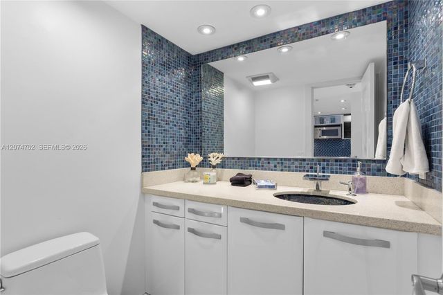 199 Ocean Lane Drive 902, Key Biscayne, FL 33149