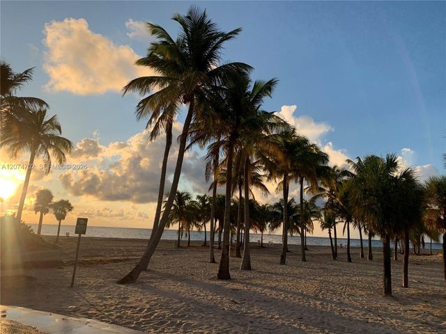 199 Ocean Lane Drive 902, Key Biscayne, FL 33149
