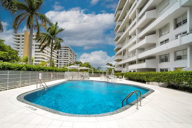 199 Ocean Lane Drive 902, Key Biscayne, FL 33149