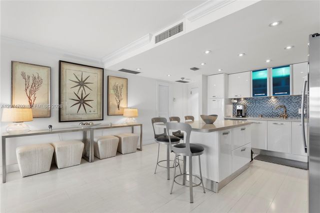 199 Ocean Lane Drive 902, Key Biscayne, FL 33149