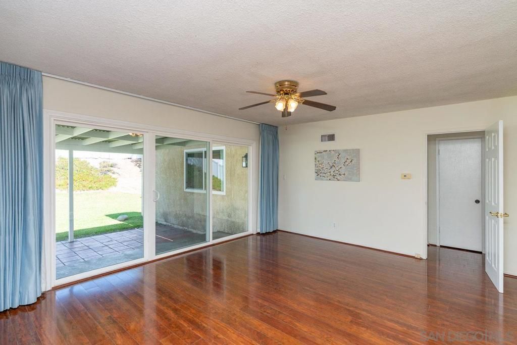 Image 9 of property listing at 6881 Newberry Street, San Diego, CA 92120