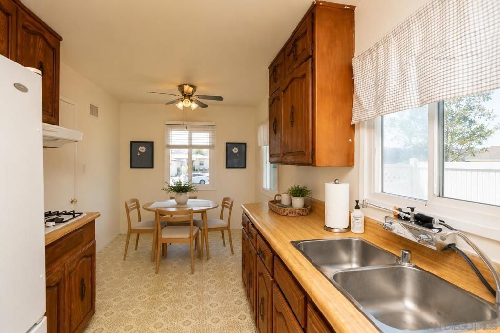 Image 4 of property listing at 6881 Newberry Street, San Diego, CA 92120