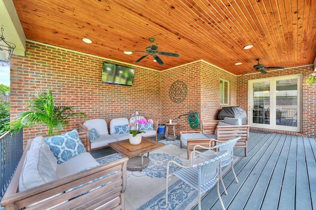 153 Kruempelman Drive, Fort Mitchell, KY 41011