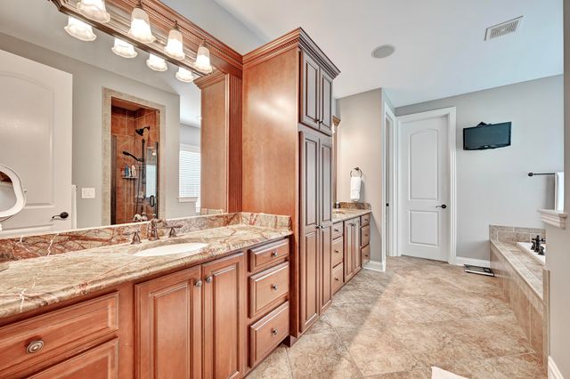 153 Kruempelman Drive, Fort Mitchell, KY 41011