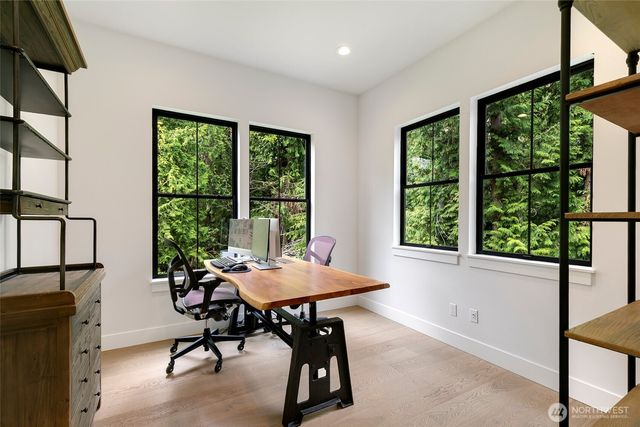 26237 SE Old Black Nugget Road, Issaquah, WA 98029