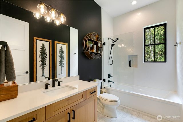 26237 SE Old Black Nugget Road, Issaquah, WA 98029