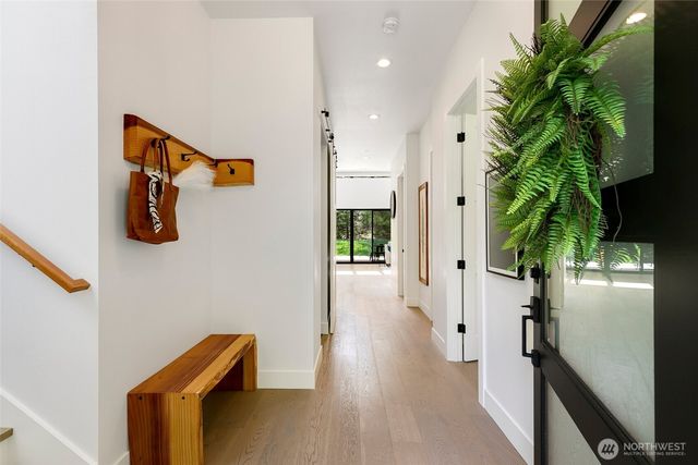 26237 SE Old Black Nugget Road, Issaquah, WA 98029
