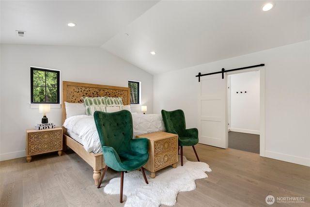 26237 SE Old Black Nugget Road, Issaquah, WA 98029
