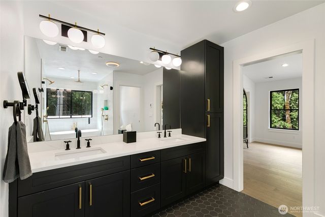 26237 SE Old Black Nugget Road, Issaquah, WA 98029
