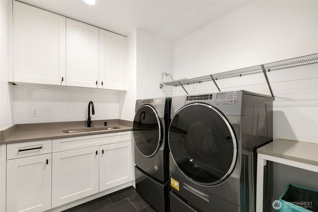 26237 SE Old Black Nugget Road, Issaquah, WA 98029