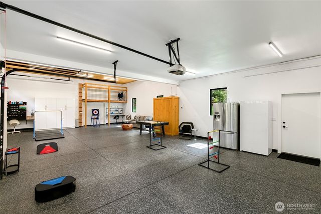 26237 SE Old Black Nugget Road, Issaquah, WA 98029