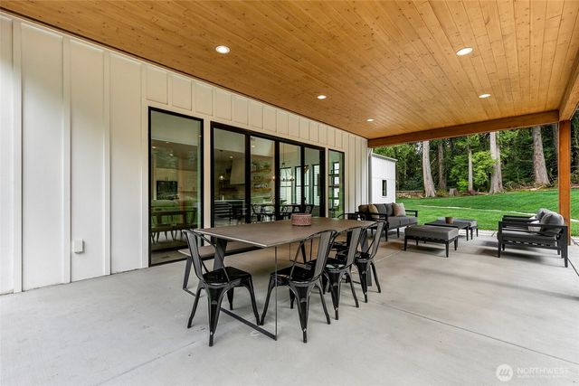 26237 SE Old Black Nugget Road, Issaquah, WA 98029