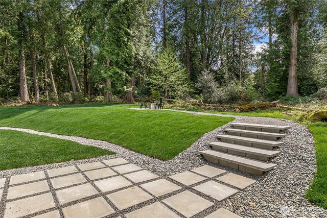 26237 SE Old Black Nugget Road, Issaquah, WA 98029
