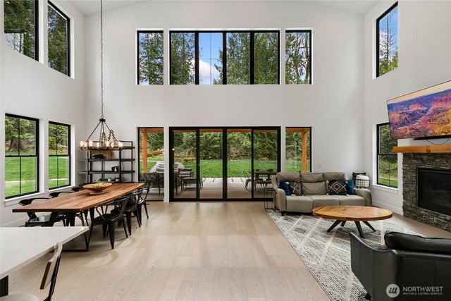 26237 SE Old Black Nugget Road, Issaquah, WA 98029