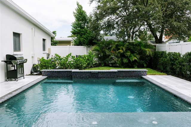 4316 S LOIS AVENUE, Tampa, FL 33611