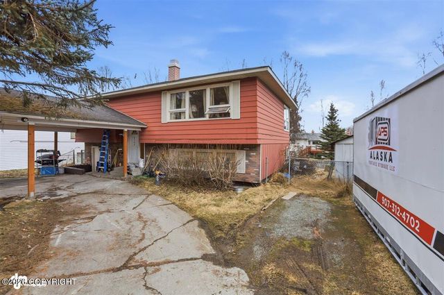 3144 Donington Drive, Anchorage, AK 99504
