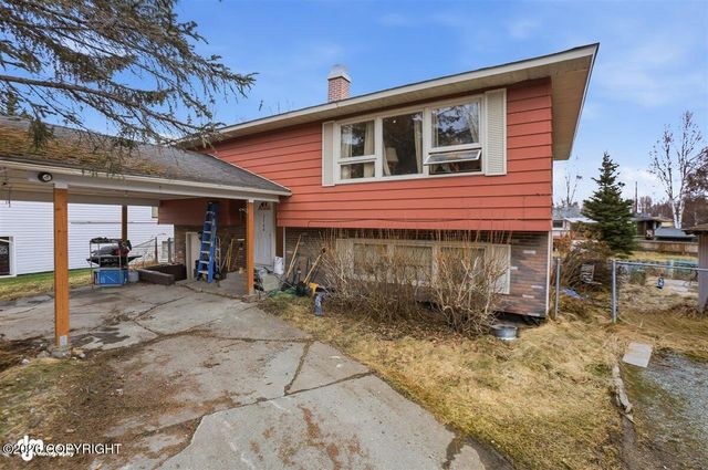 3144 Donington Drive, Anchorage, AK 99504
