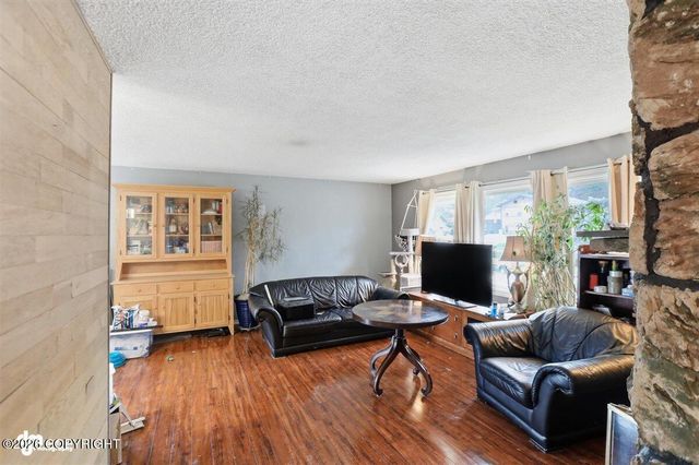 3144 Donington Drive, Anchorage, AK 99504