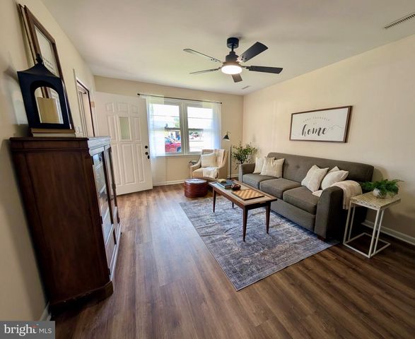 353 RITENOUR ST, Front Royal, VA 22630