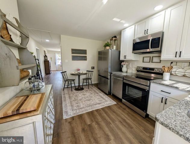 353 RITENOUR ST, Front Royal, VA 22630