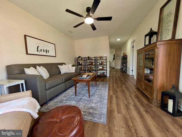 353 RITENOUR ST, Front Royal, VA 22630
