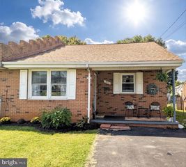 353 RITENOUR ST, Front Royal, VA 22630