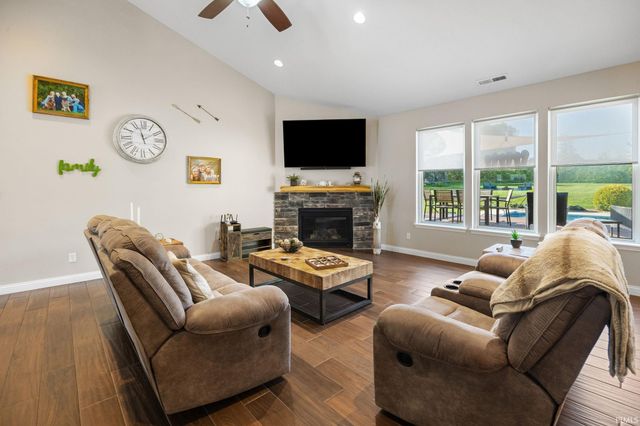 8337 Shepardson Creek Drive, Lafayette, IN 47905