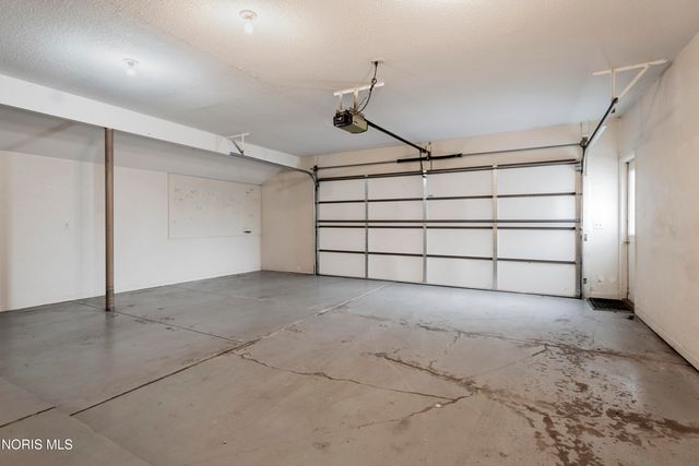 29644 E River Road, Perrysburg, OH 43551