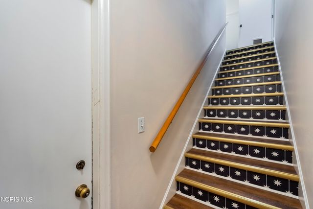 29644 E River Road, Perrysburg, OH 43551