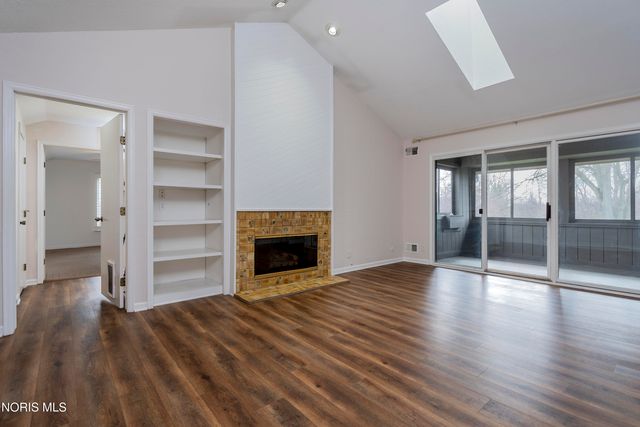 29644 E River Road, Perrysburg, OH 43551