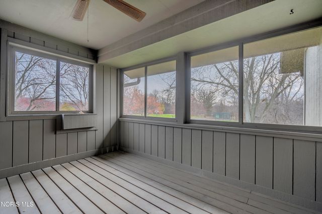 29644 E River Road, Perrysburg, OH 43551