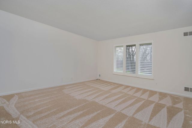 29644 E River Road, Perrysburg, OH 43551