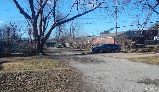 4945 Magnolia Avenue, St Louis, MO 63139