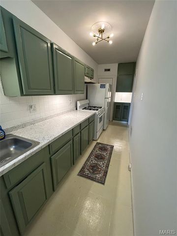 4945 Magnolia Avenue, St Louis, MO 63139