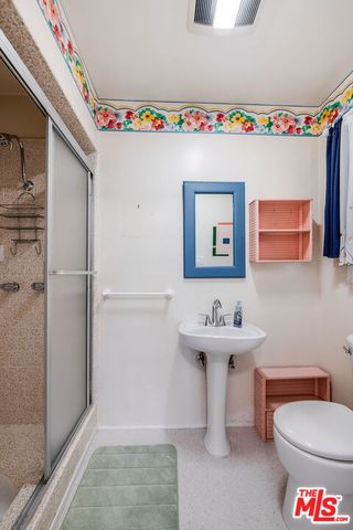 741 N Clybourn Avenue, Burbank, CA 91505