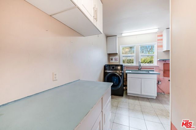 741 N Clybourn Avenue, Burbank, CA 91505