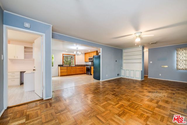 741 N Clybourn Avenue, Burbank, CA 91505