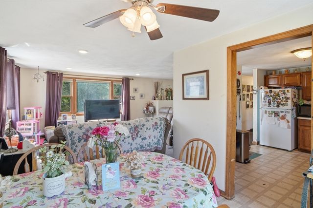 3 Birchmont St, Tyngsborough, MA 01879