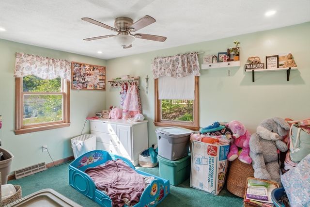 3 Birchmont St, Tyngsborough, MA 01879