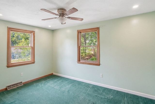 3 Birchmont St, Tyngsborough, MA 01879