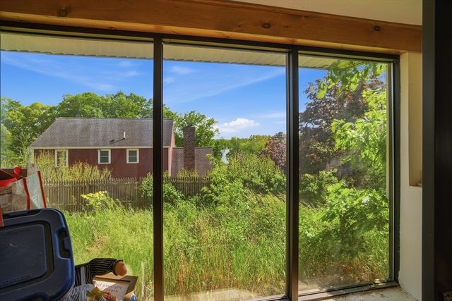 3 Birchmont St, Tyngsborough, MA 01879
