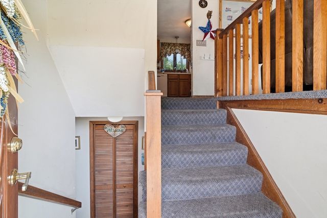 3 Birchmont St, Tyngsborough, MA 01879