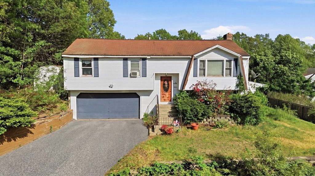 3 Birchmont St, Tyngsborough, MA 01879