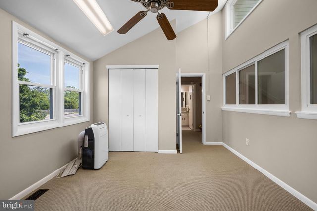 100 HOLLY DELL DR, Sewell, NJ 08080