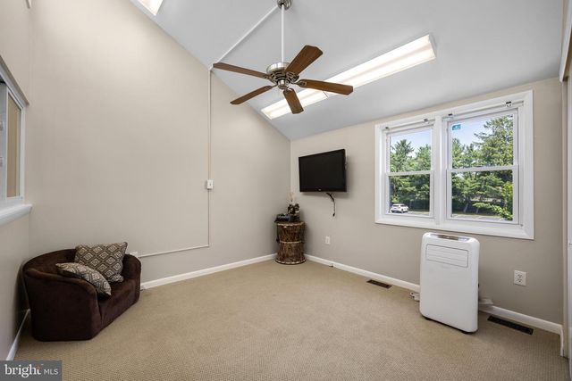 100 HOLLY DELL DR, Sewell, NJ 08080
