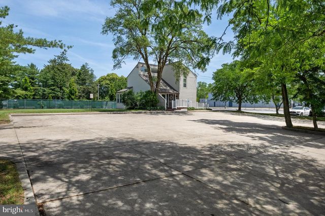 100 HOLLY DELL DR, Sewell, NJ 08080