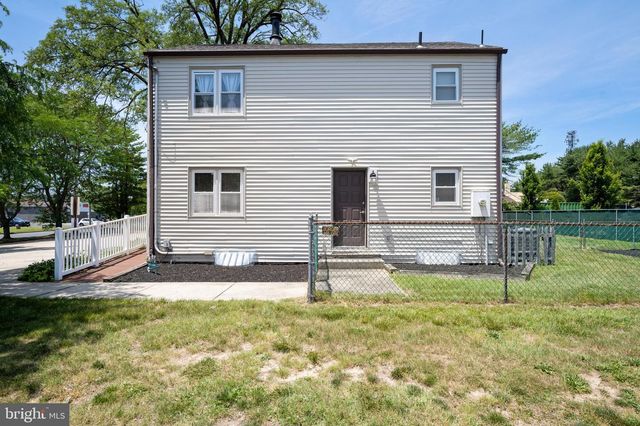 100 HOLLY DELL DR, Sewell, NJ 08080