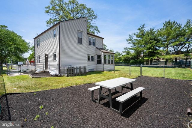 100 HOLLY DELL DR, Sewell, NJ 08080